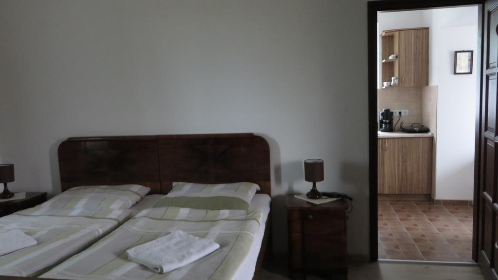 Eszter-Haz Vendeghaz Kerekegyhaza Hotell Eksteriør bilde