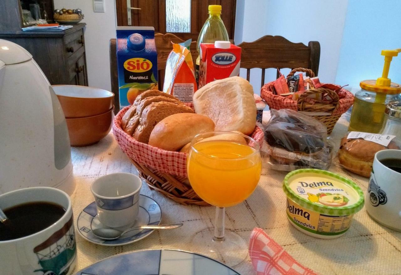 Eszter-Haz Vendeghaz Kerekegyhaza Hotell Eksteriør bilde